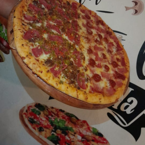 Pizza Grande para 4 Sabores- 8 porciones