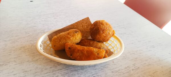 Empanada De Carne (Arepas Donde Siempre)