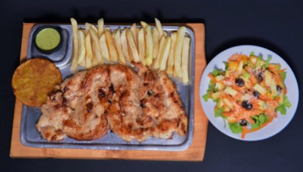 Pechuga A La Plancha (pollito dorado)
